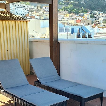Appartamento Gibraltar Town Centre Flat With Roof Terrace Esterno foto