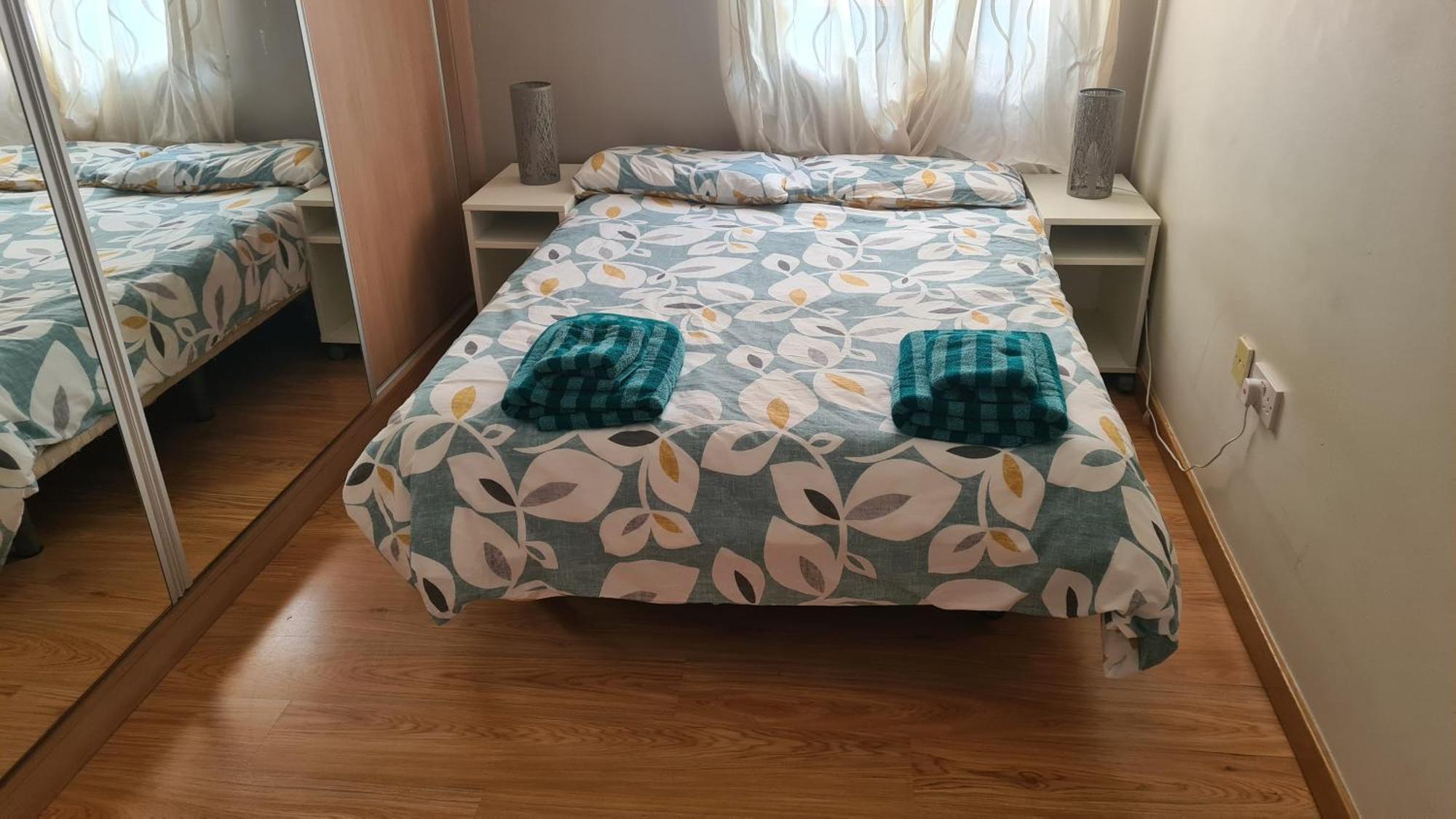 Appartamento Gibraltar Town Centre Flat With Roof Terrace Esterno foto