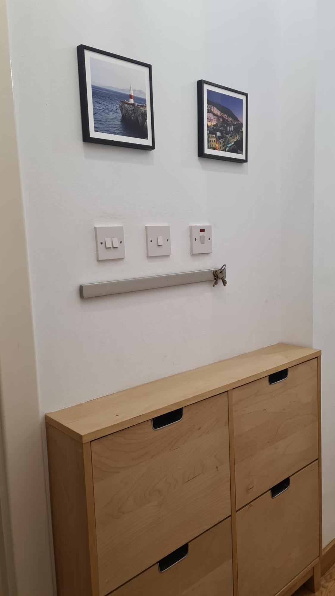 Appartamento Gibraltar Town Centre Flat With Roof Terrace Esterno foto